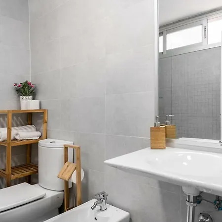 Center Apartment *